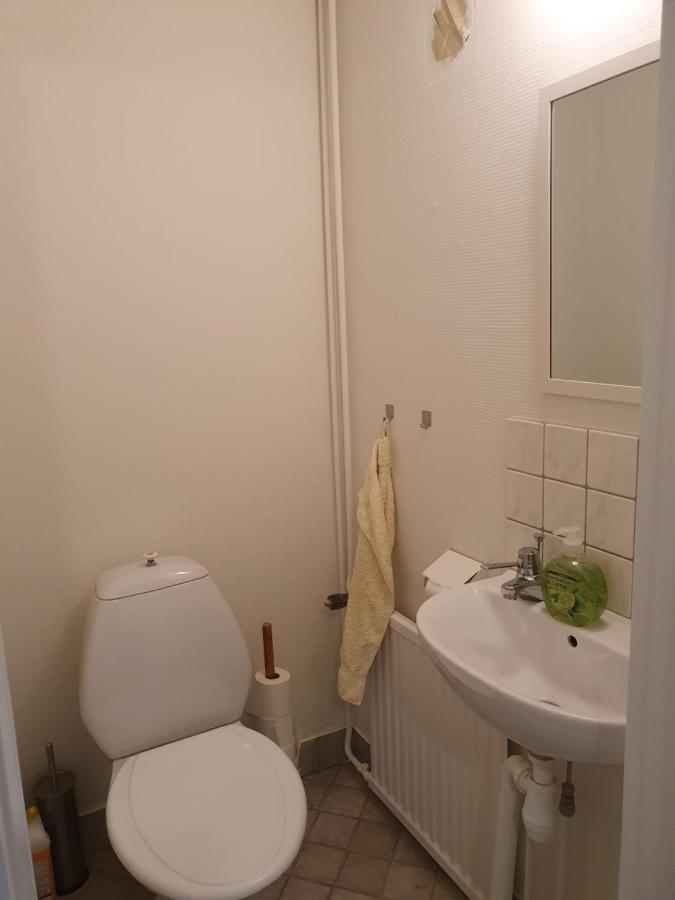 50 M Till Bad I Centrala Skaerhamn エクステリア 写真